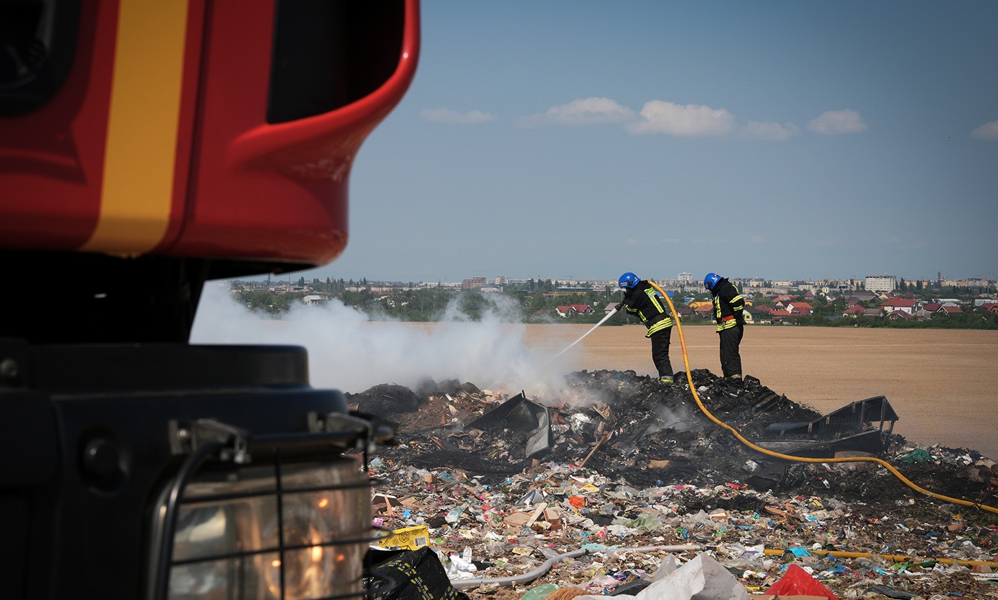Від початку року у Барвінку сталося вже 12 пожеж на сміттєзвалищі (ФОТО)