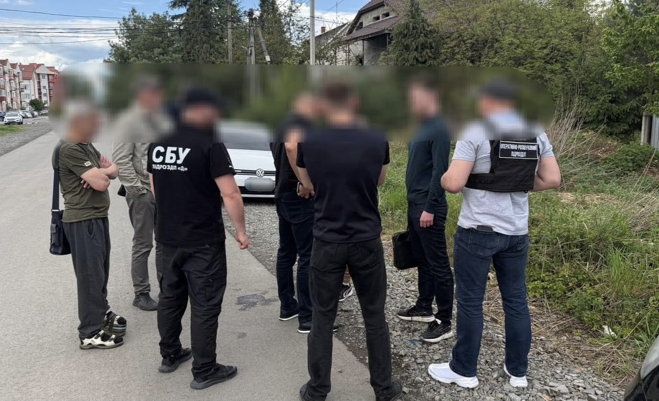 Поблизу Ужгорода затримали переправника з «клієнтом» дорогою до кордону (ФОТО)