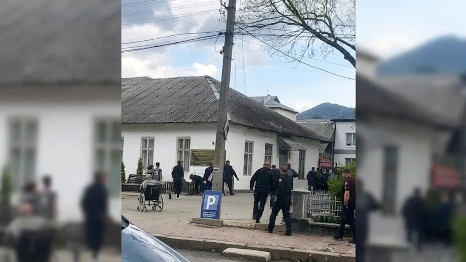 У Міжгір’ї стався конфлікт біля ТЦК із застосуванням зброї (ФОТО)