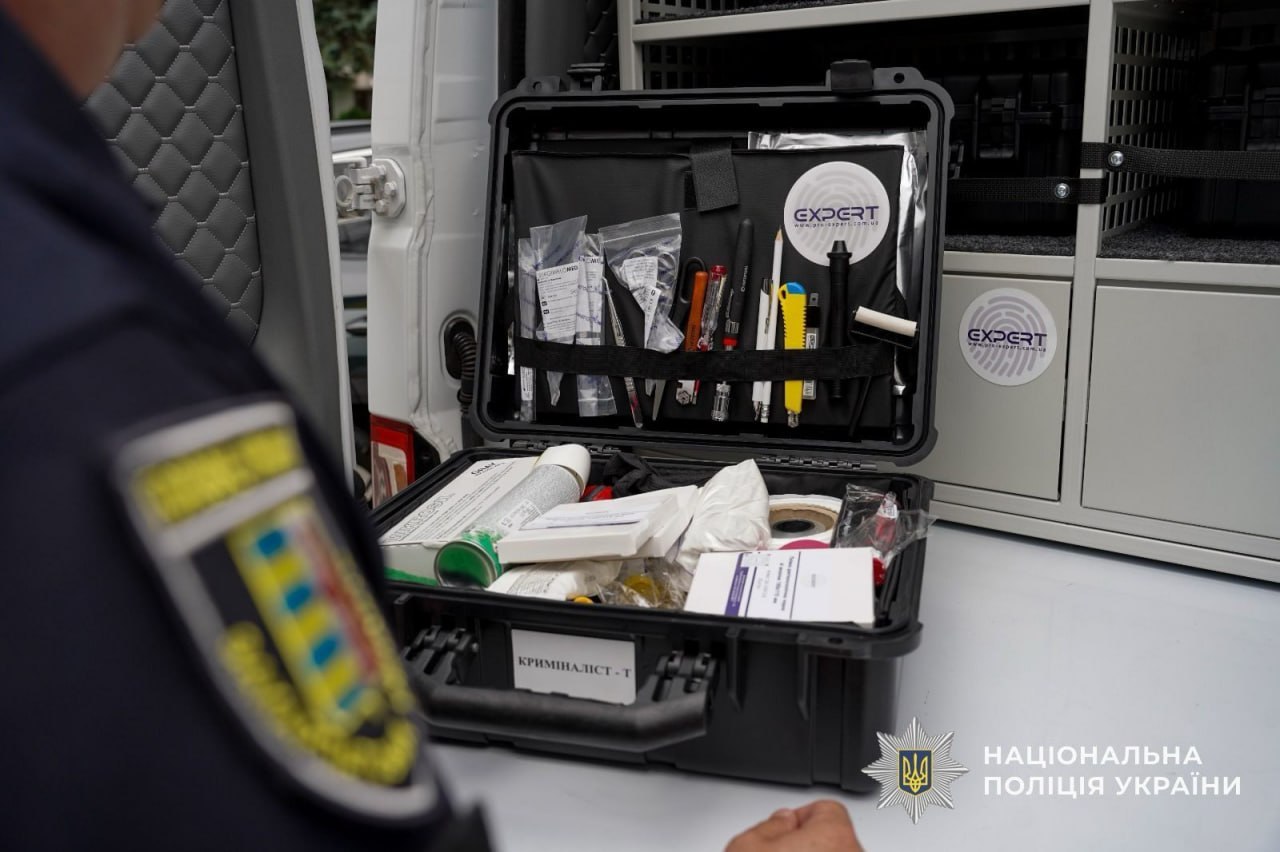 Мукачівські криміналісти отримали сучасну мобільну лабораторію для розслідування злочинів (ФОТО)