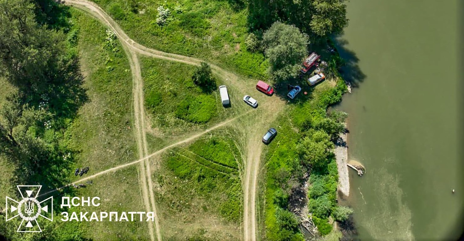 На Закарпатті розширюють зону пошуків зниклого у Тисі хлопчика (ФОТО)