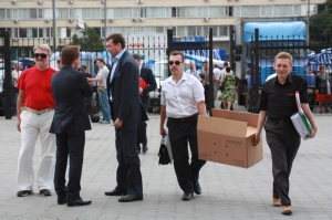 Документи доставляють у ЦВК