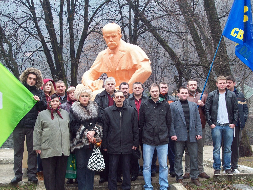 У Рахові свободівці вшанували Кобзаря (ФОТО)