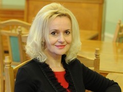"Свободівка" Фаріон презентує на Закарпатті книжку «Мовна норма: знищення, пошук, віднова»