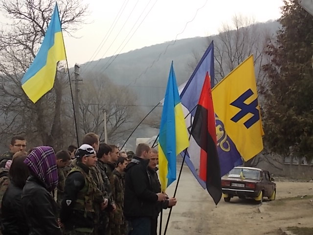 Великоберезнянська «Свобода» вшанувала видатного діяча Карпатської України Івана Рогача (ФОТО)