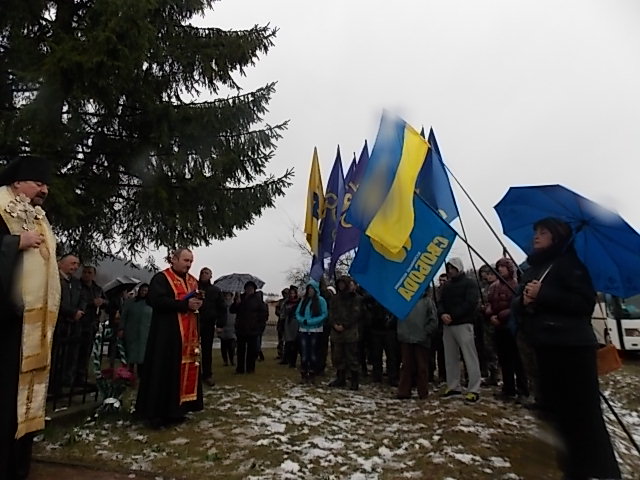 Закарпатська «Свобода» вшанувала Августина Волошина на його малій батьківщині (ФОТО)