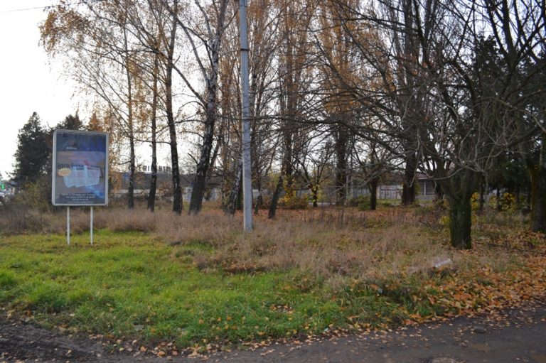 Так сквер виглядав ще кілька років тому. Фото з архіву автора. 