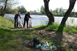 Закарпатські водогосподарники отримали багатофункціональну машину-амфібію для розчистки русел