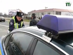 В Ужгороді "швидка", МНС і ДАІ "діставали" водіїв спецсигналами (ВІДЕО)