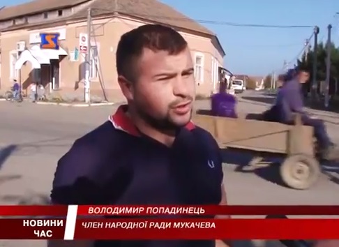 У Великих Лучках на Мукачівщині ППСники відлупцювали активіста (ВІДЕО)