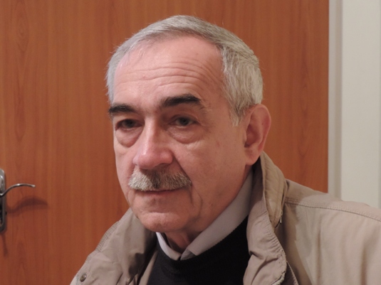 «Зупинити повну руйнацію Донбасу може тільки сильна і відповідальна влада», – доктор медичних наук, колишній донеччанин Анатолій Канзюба, який нині працює в Ужгороді
