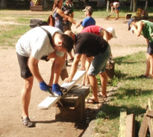 В Ужгороді активісти власноруч упорядкували сквер Героїв Майдану (ВІДЕО)