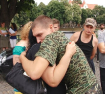 ВІДЕОсюжет про зустріч в Ужгороді звільнених із полону військових (ВІДЕО)
