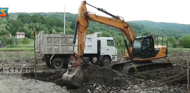У Кобилецькій Поляні на Рахівщині укріплюють береги Шопурки (ВІДЕО)
