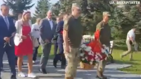 В Ужгороді вшановують пам’ять захисників, що полягли в боротьбі за незалежність України (ВІДЕО)