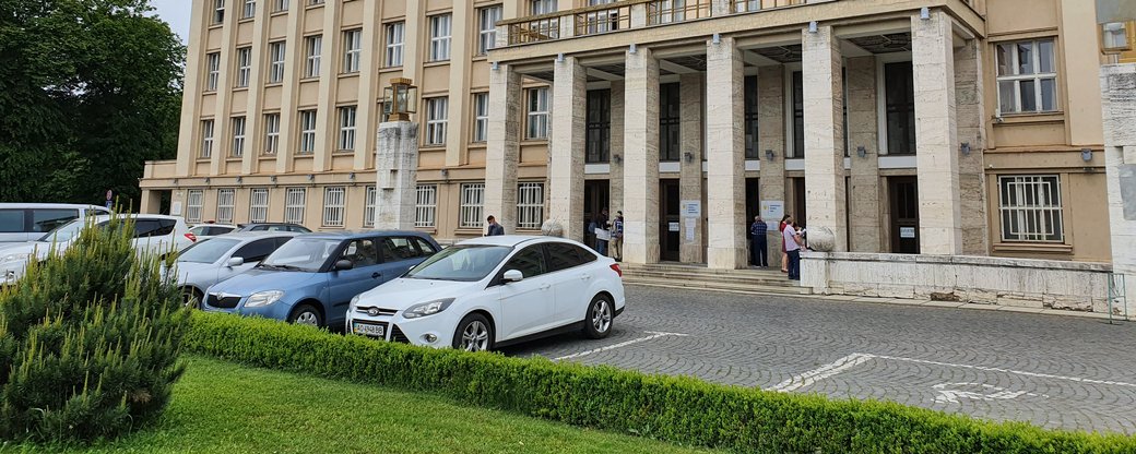 Закарпатців просять не встановлювати самовільно блокпости і не об'єднуватися в озброєні групи