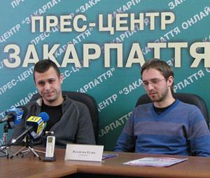 У прес-центрі «Закарпаття» Валентин Кузан та Дмитро Павлов розповіли про збірку «Щось» та презентаційний проект «02:00» (ФОТО)