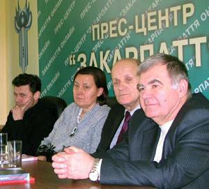 У прес-центрі «Закарпаття» говорили про українську мову, конкурс ім. П. Яцика та закарпатських письменників (ФОТО)