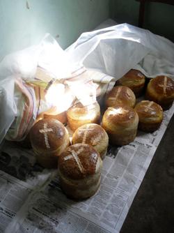 На "Боржавській пасці" мололи збіжжя, пекли паски і розмальовували писанки (ФОТО)