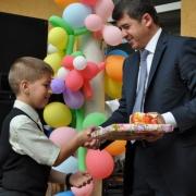 Закарпатські єдиноцентристи привітали учнів краю зі святом Останнього дзвоника
